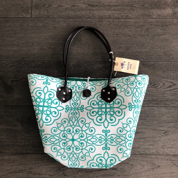 Blue Star Clothing Co. Handbags - Blue Star Clothing Co. woven beach tote